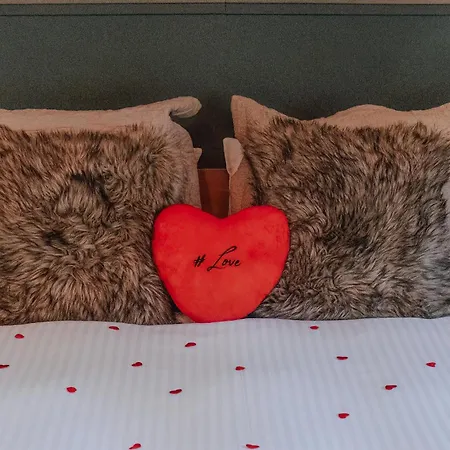 Le Spalace Bed & Breakfast 3*